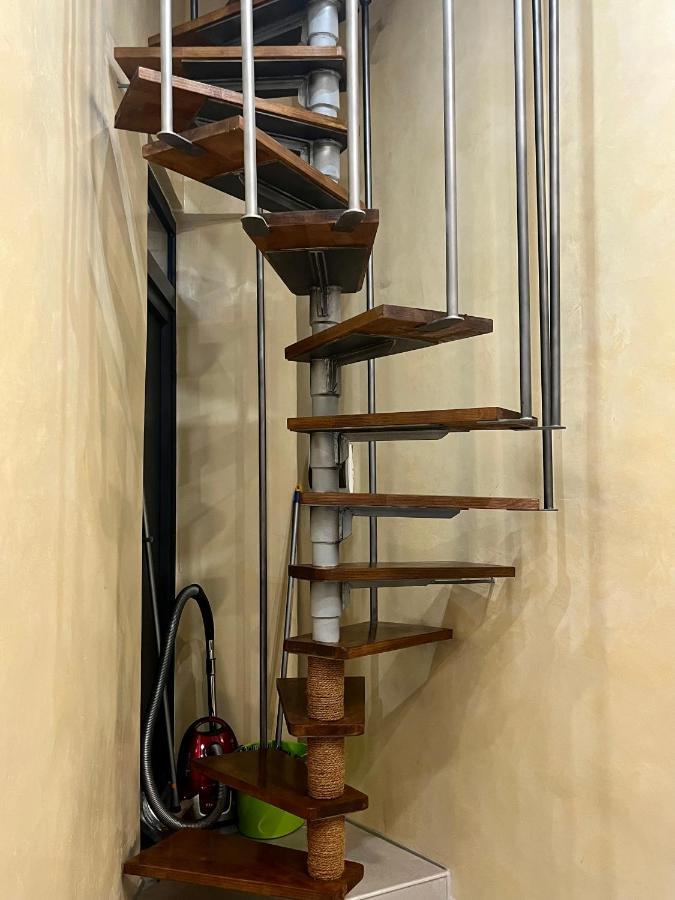τwisted Loft Apartment